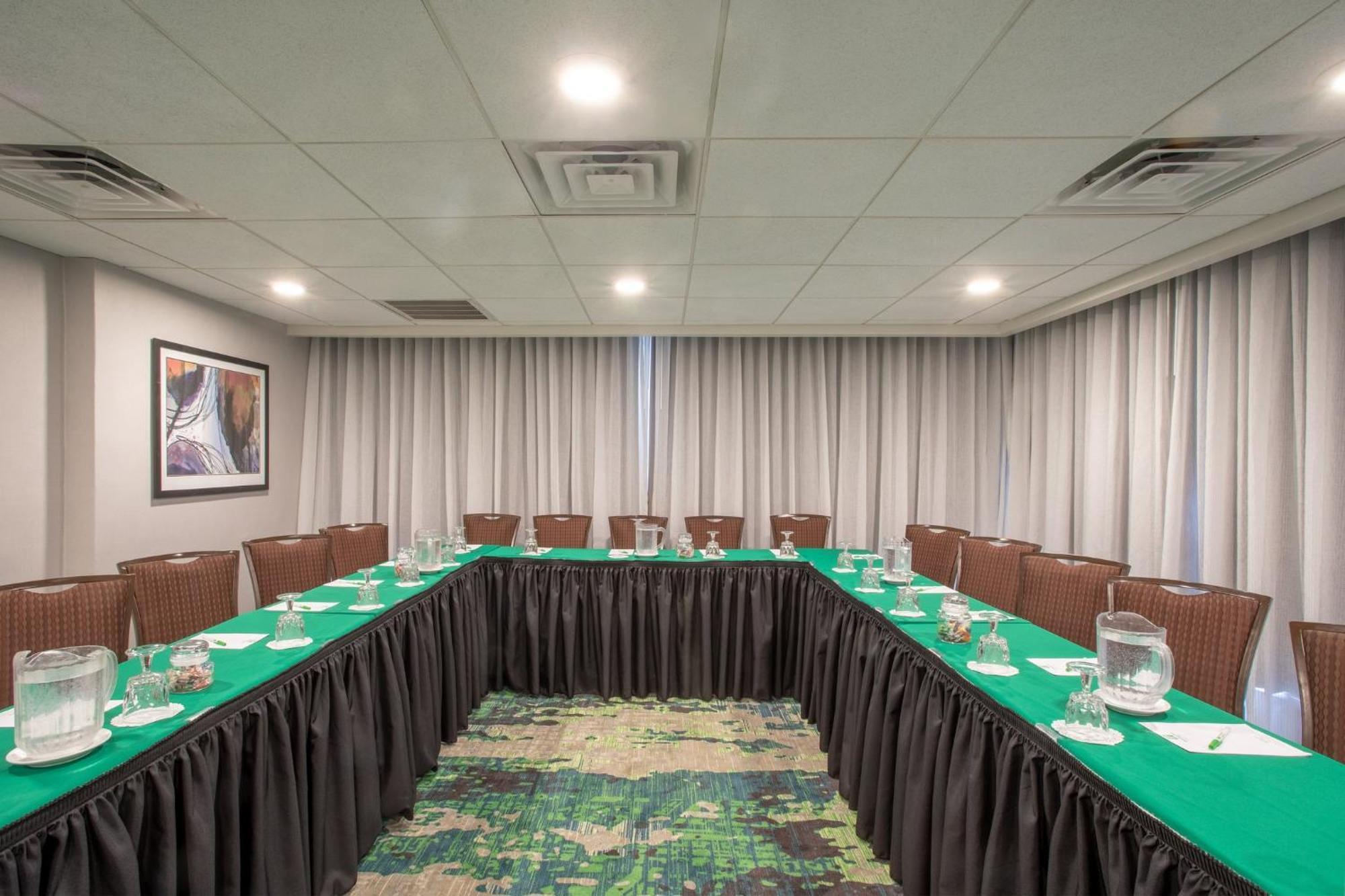 Holiday Inn & Suites Parsippany Fairfield By Ihg Exterior foto