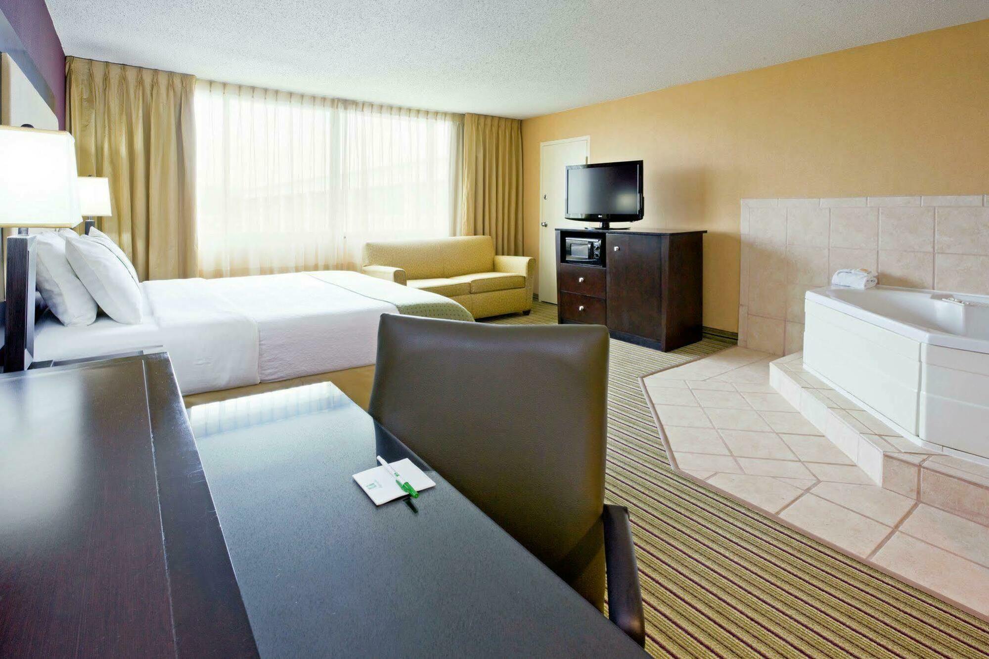 Holiday Inn & Suites Parsippany Fairfield By Ihg Exterior foto