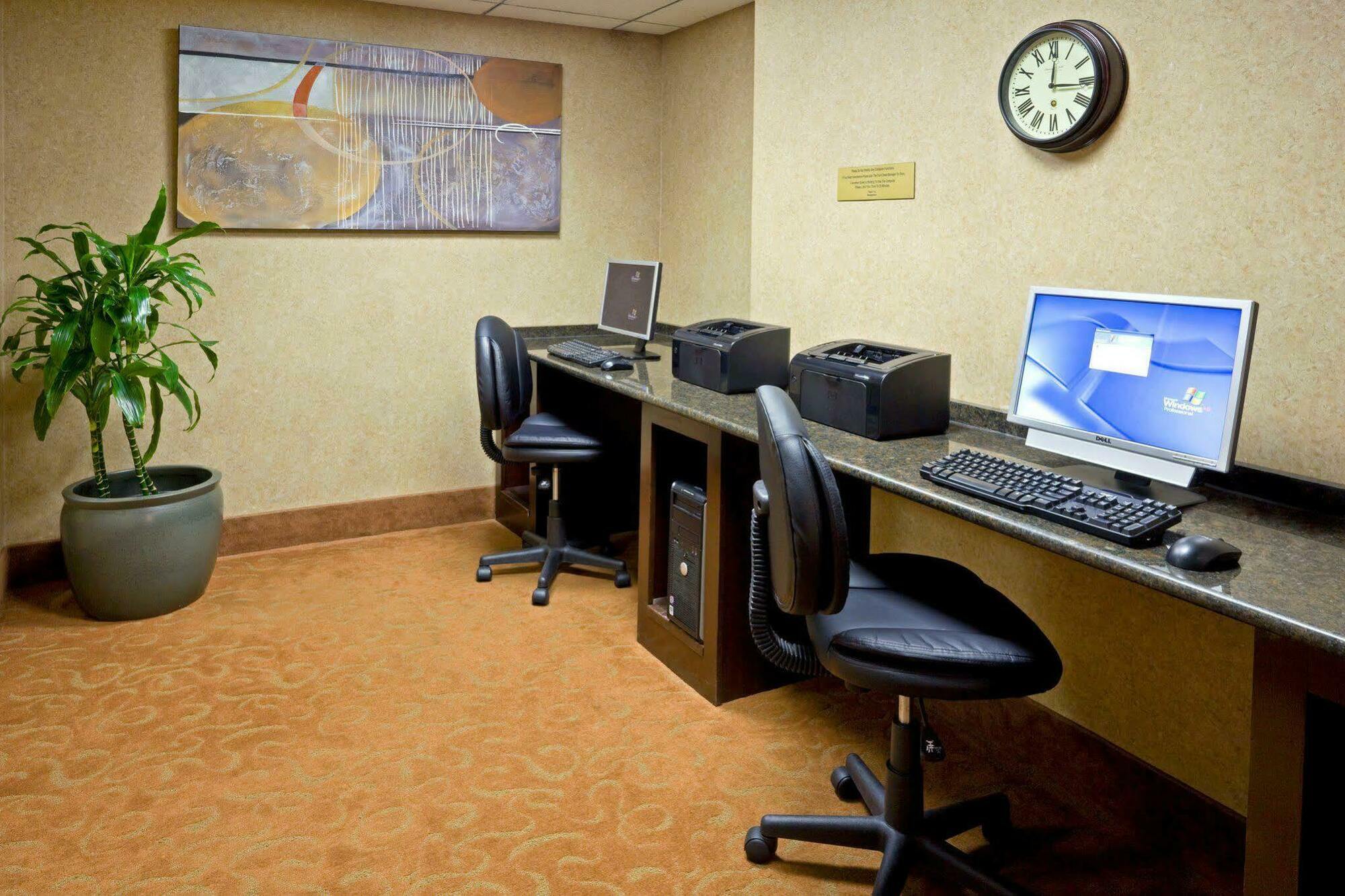 Holiday Inn & Suites Parsippany Fairfield By Ihg Exterior foto